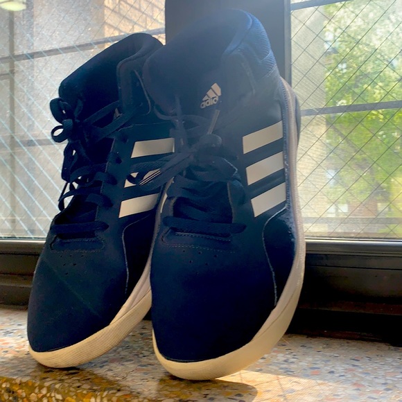 Adidas - Picture 1 of 5